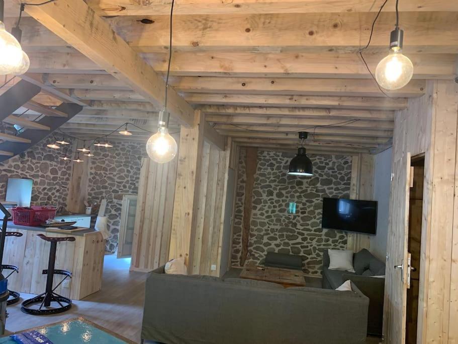 La Grange De La Gratade Villa Rochefort-Montagne Dış mekan fotoğraf